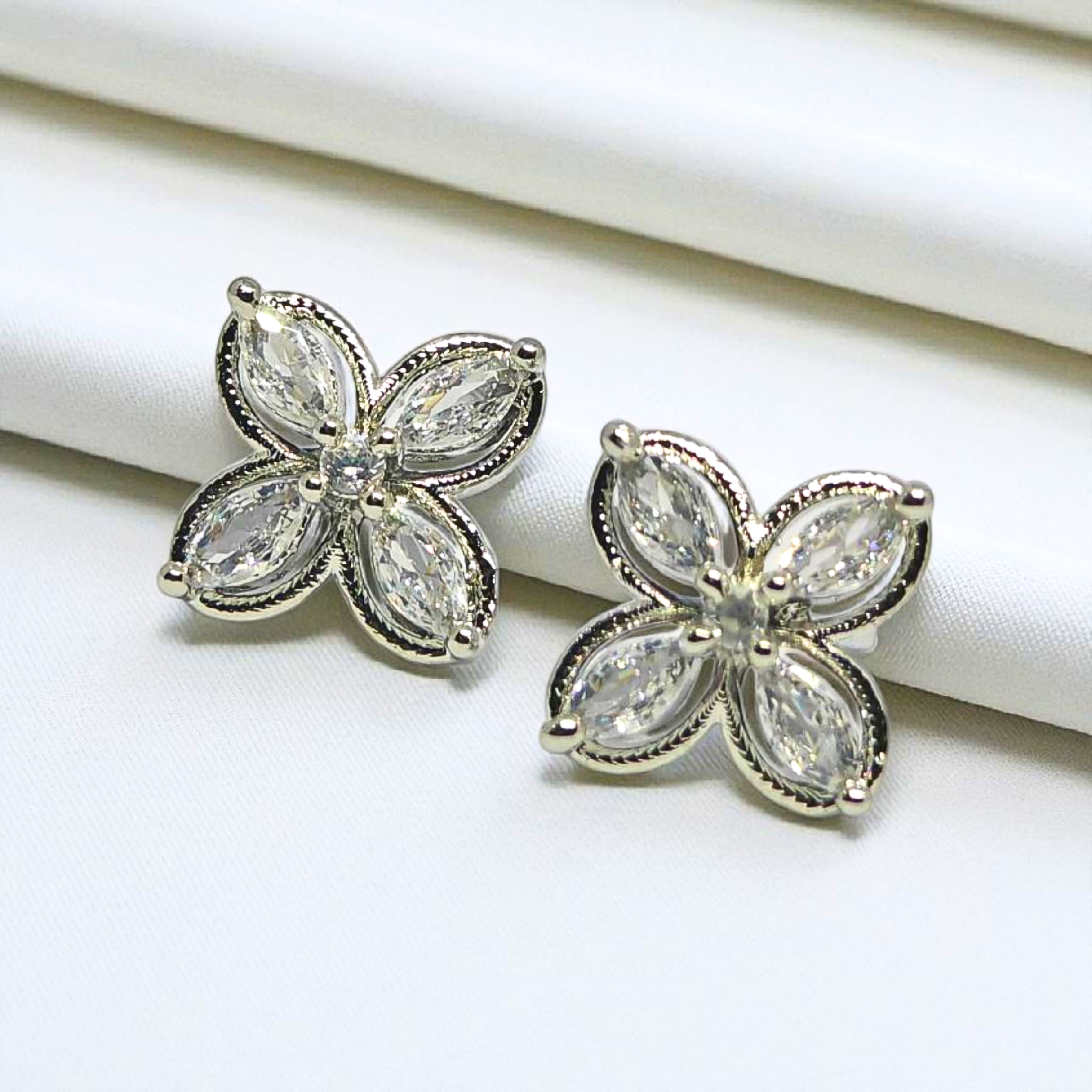 Twinkle Bloom AD Studs