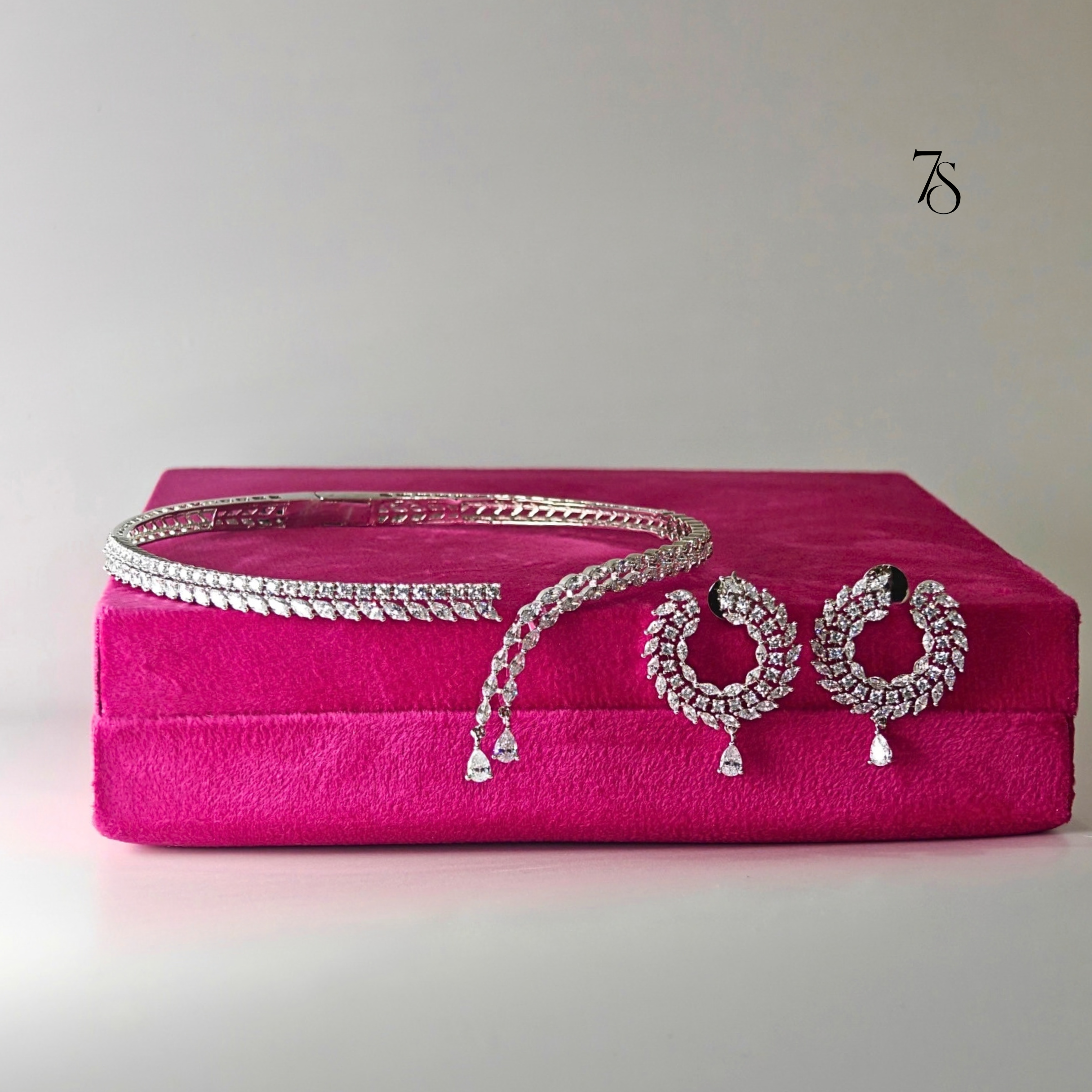 Flora - CZ Hasli Necklace Set