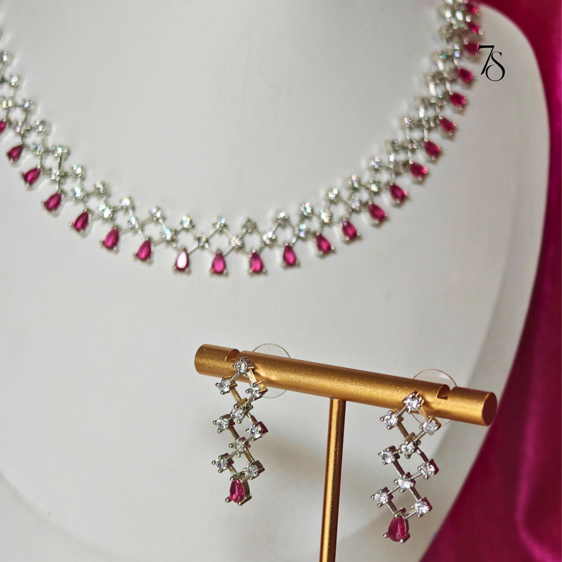 AD Net Pattern Necklace & Earrings Set