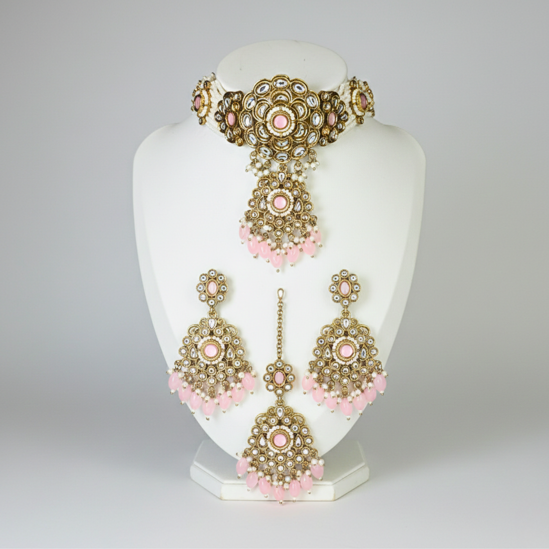 The Noor Mahal Kundan Choker Set with Earrings & Maang Teeka